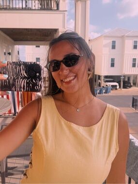 Meet your Posher, Brooke